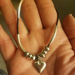 lizzie james Jewelry - Lizzie James adjustable bracelet with heart charm lizzie james Jewelry - Lizzie James adjustable bracelet with heart charm